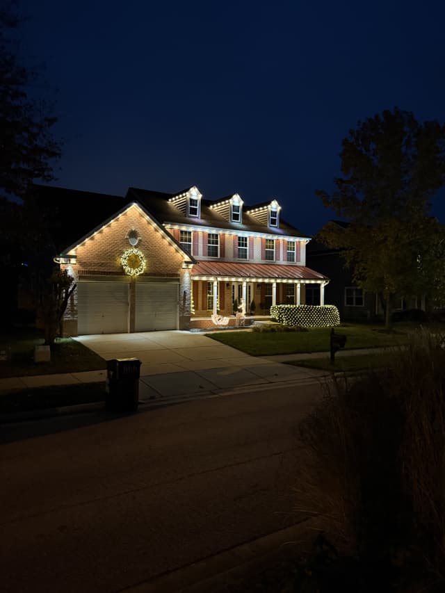 Permanent outdoor LED lighting display
